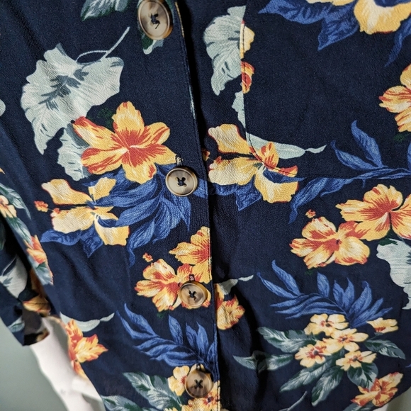 NWT Abercrombie tropical top Small - Picture 4 of 6